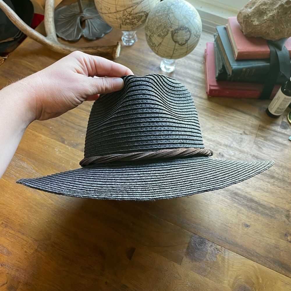American Eagle black fedora hat